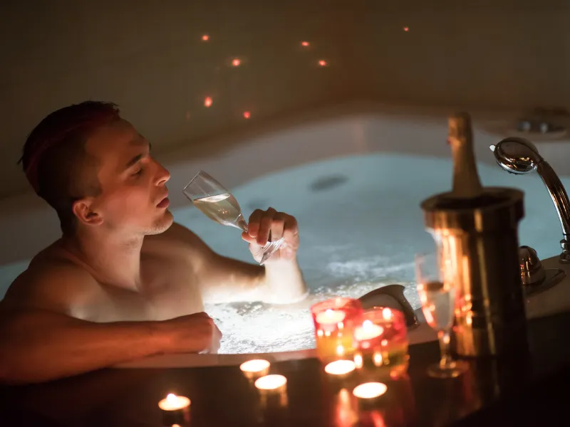 Jacuzzi ambiance chaleureuse